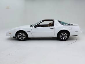Thumbnail von Pontiac Firebird '90