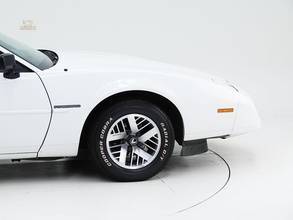 Thumbnail von Pontiac Firebird '90