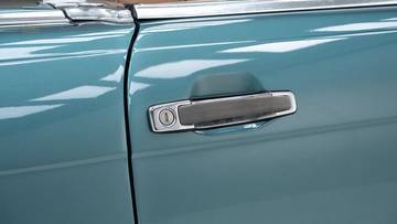 Thumbnail von Mercedes-Benz 560 SL '87