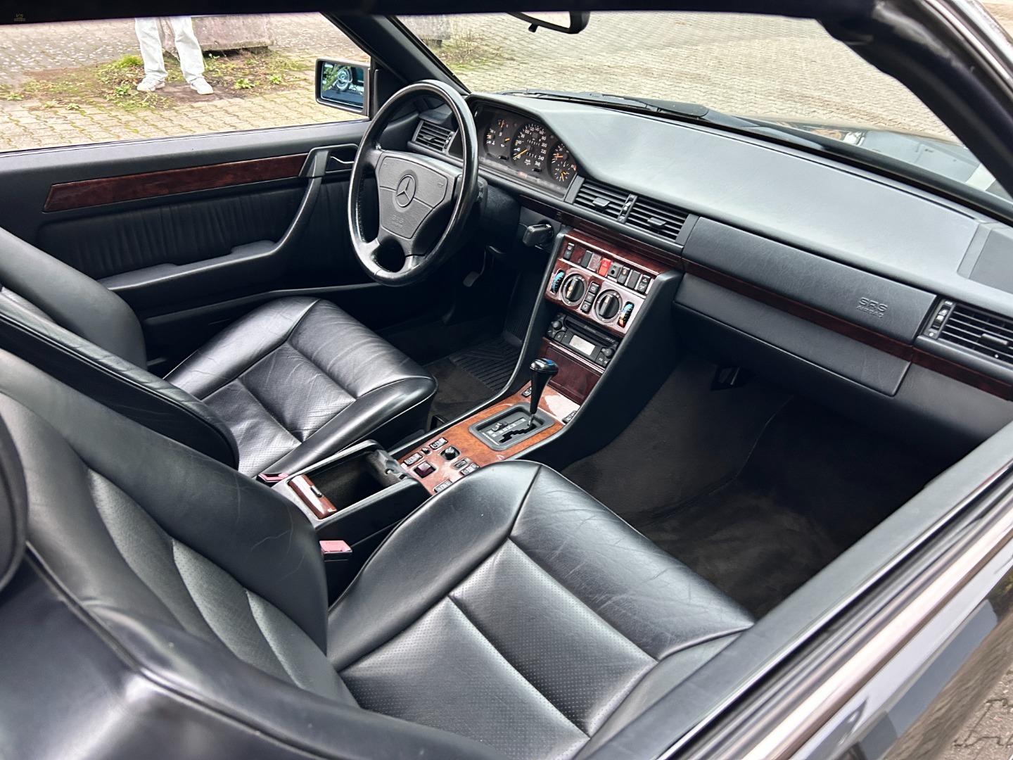 Thumbnail von Mercedes-Benz 300 CE-24 (1993)