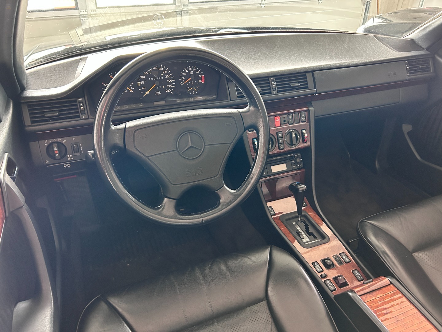 Thumbnail von Mercedes-Benz 300 CE-24 (1993)