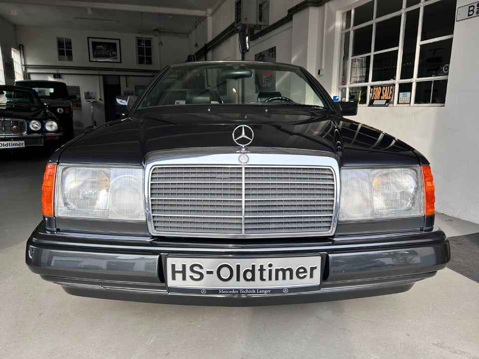 Mercedes-Benz 300 CE-24 (1993)