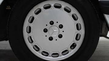 Thumbnail von Mercedes-Benz 560 SL '88