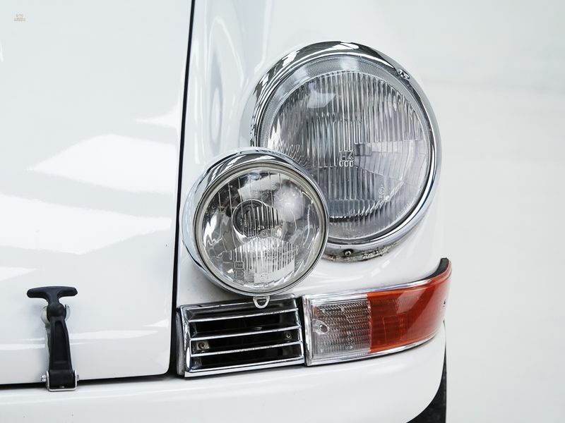 Thumbnail von Porsche 911 3.2 Backdating 911R '84