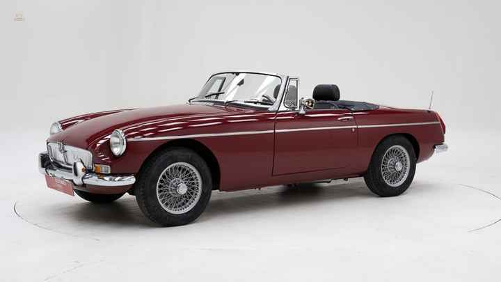MG B '74