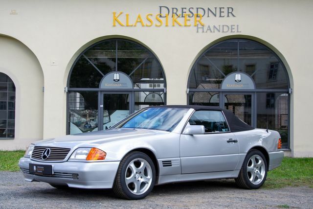 Thumbnail von Mercedes-Benz SL 300, Duits voertuig, onderhoudsboekje bijgehouden