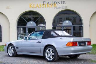 Thumbnail von Mercedes-Benz SL 300, немецкий автомобиль, обслуживается по книжке