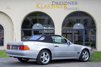 Thumbnail von Mercedes-Benz SL 300, немецкий автомобиль, обслуживается по книжке