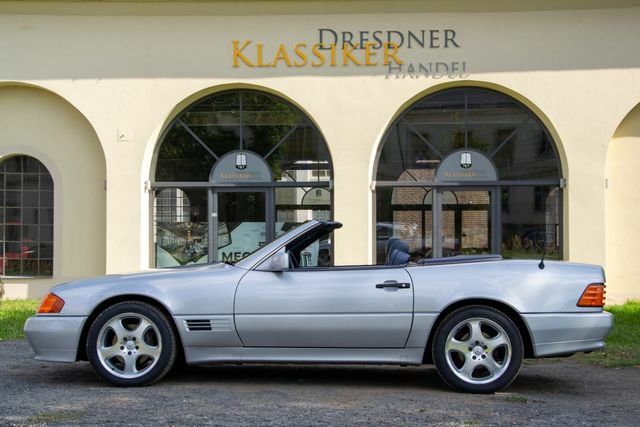 Thumbnail von Mercedes-Benz SL 300, Duits voertuig, onderhoudsboekje bijgehouden