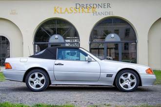 Thumbnail von Mercedes-Benz SL 300, немецкий автомобиль, обслуживается по книжке