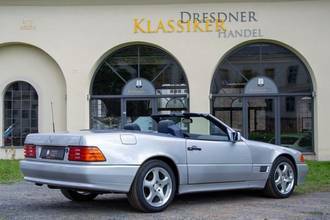 Thumbnail von Mercedes-Benz SL 300, немецкий автомобиль, обслуживается по книжке