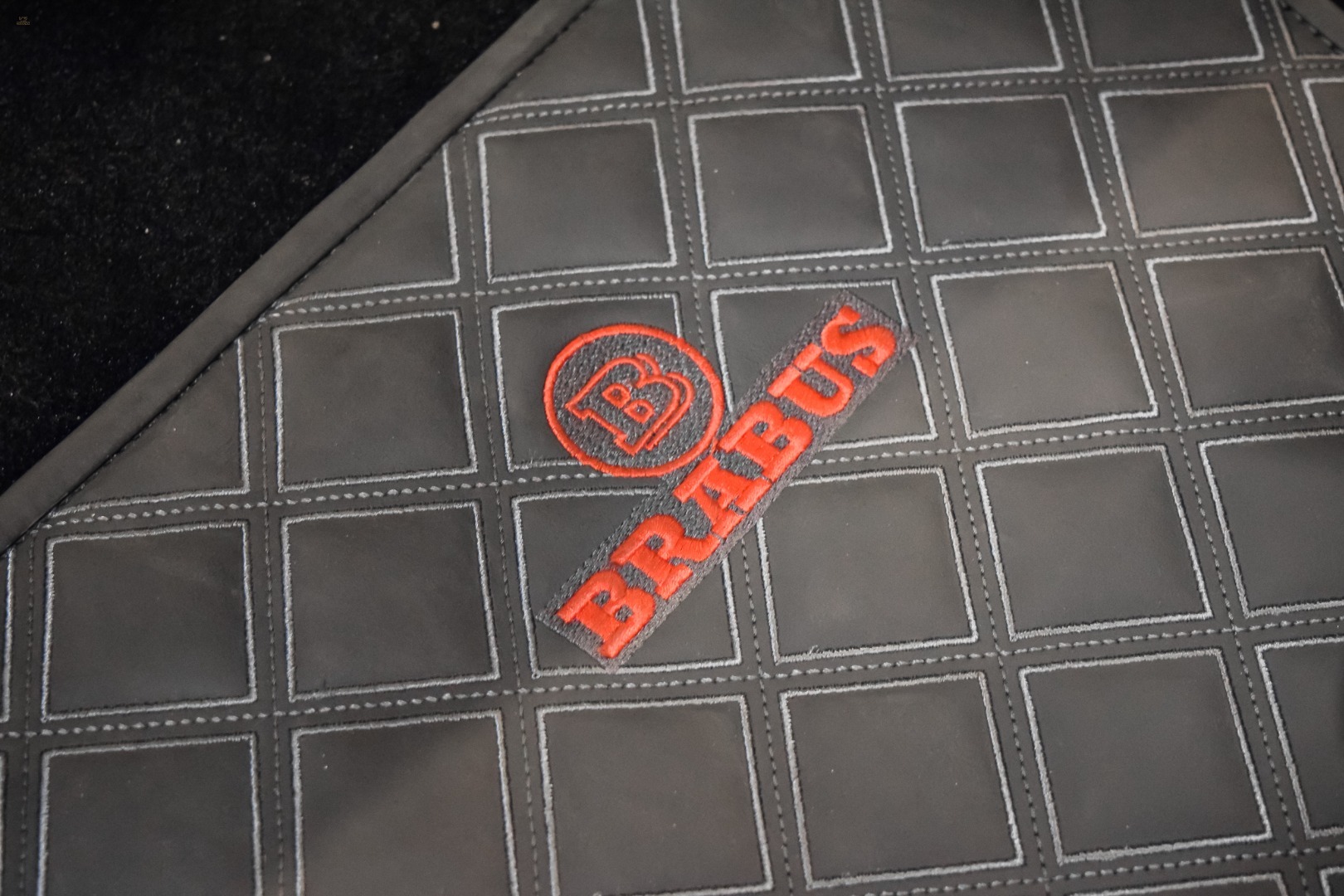 Thumbnail von Mercedes-Benz BRABUS GLE 900 ROCKET 1 VON 25