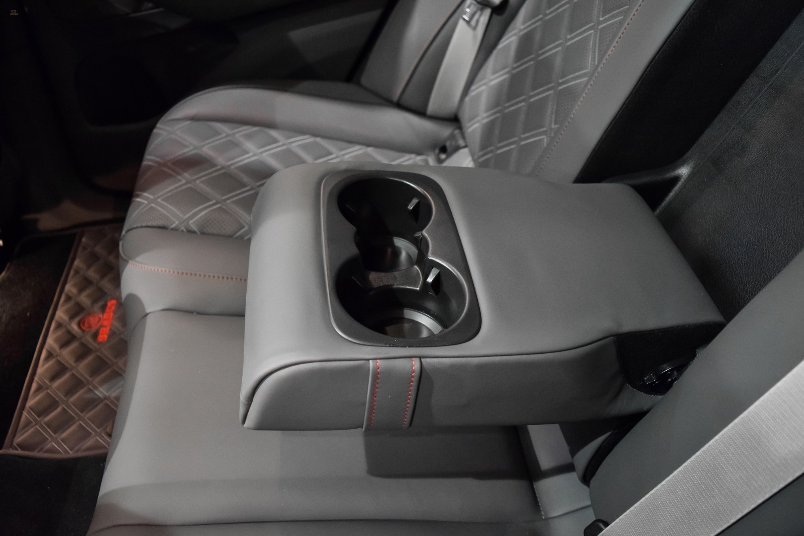 Thumbnail von Mercedes-Benz BRABUS GLE 900 ROCKET 1 VON 25