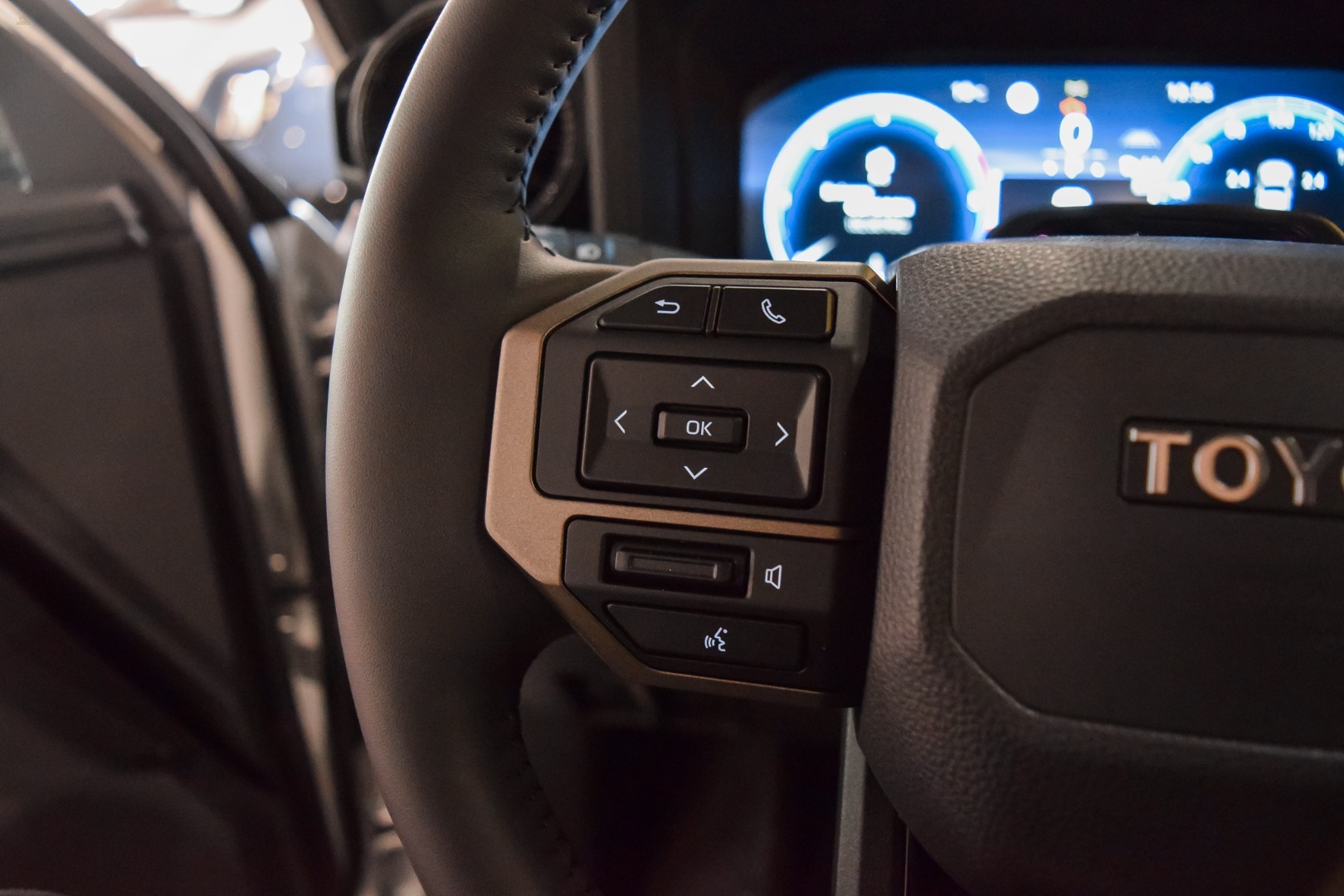 Thumbnail von Toyota Land Cruiser 2.8 VX 4WD - 7 SEATS - MTM - MTS