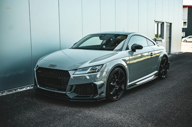 アウディ TT RS クーペ 2.5 TFSI quattro アイコニックエディション