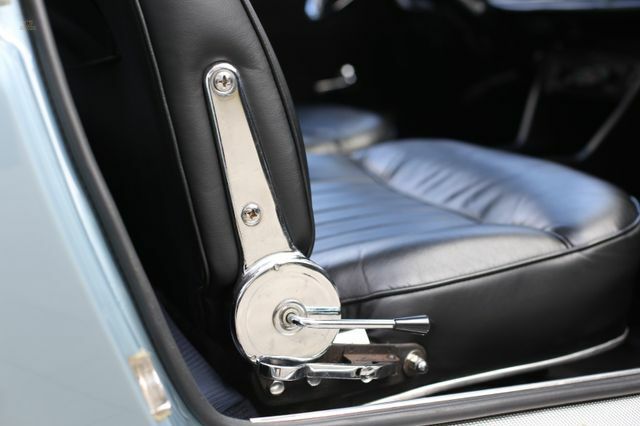 Thumbnail von Peugeot 404 Coupe