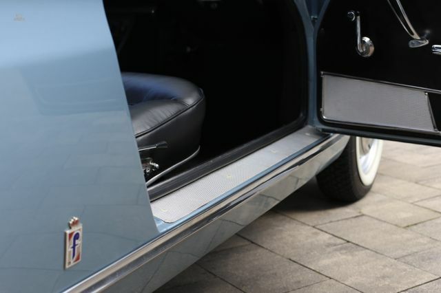 Thumbnail von Peugeot 404 Coupe