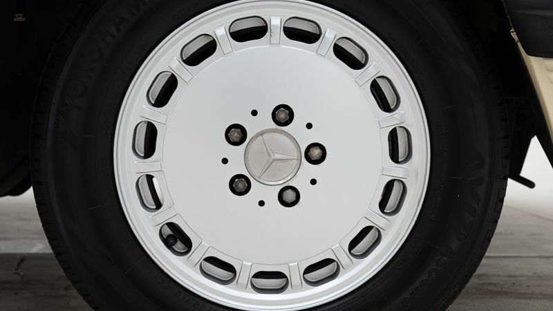 Thumbnail von Mercedes-Benz 560 SL '86