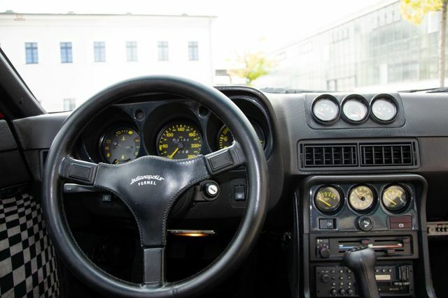 Thumbnail von Porsche 944, uyumlu, belgelenmiş