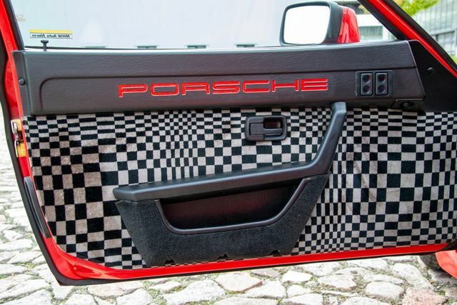 Thumbnail von Porsche 944, uyumlu, belgelenmiş