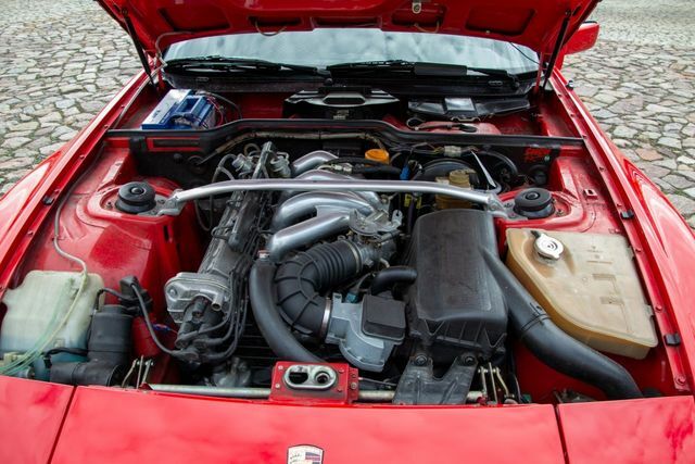 Thumbnail von Porsche 944, uyumlu, belgelenmiş