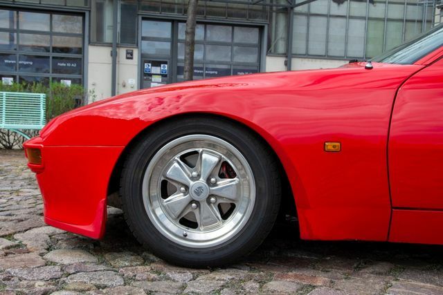 Thumbnail von Porsche 944, uyumlu, belgelenmiş