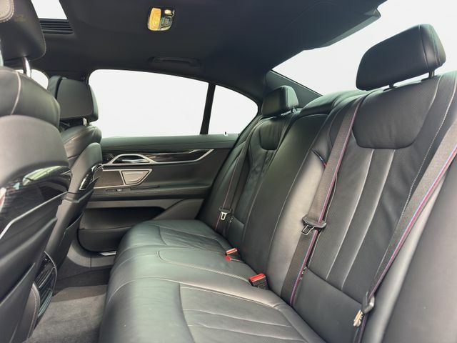 Thumbnail von BMW 740d xDrive M Sport *Massage*Pano*360*HUD*H/K