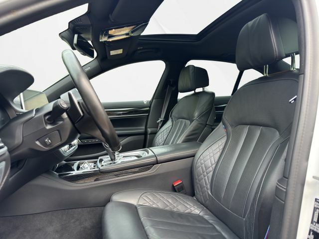 Thumbnail von BMW 740d xDrive M Sport *Massage*Pano*360*HUD*H/K