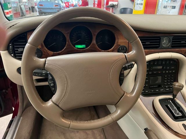 Thumbnail von Jaguar XJ 4.0 Sovereign 12měsíční záruka