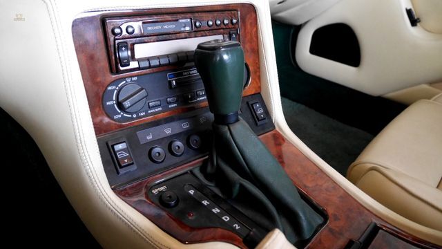 Thumbnail von Aston Martin Virage Volante // Vert de course britannique // parfait