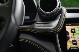 Thumbnail von フェラーリ GTC4ルッソ 6.3 V12 690PS|アトリエ|PassDisplay|リフト