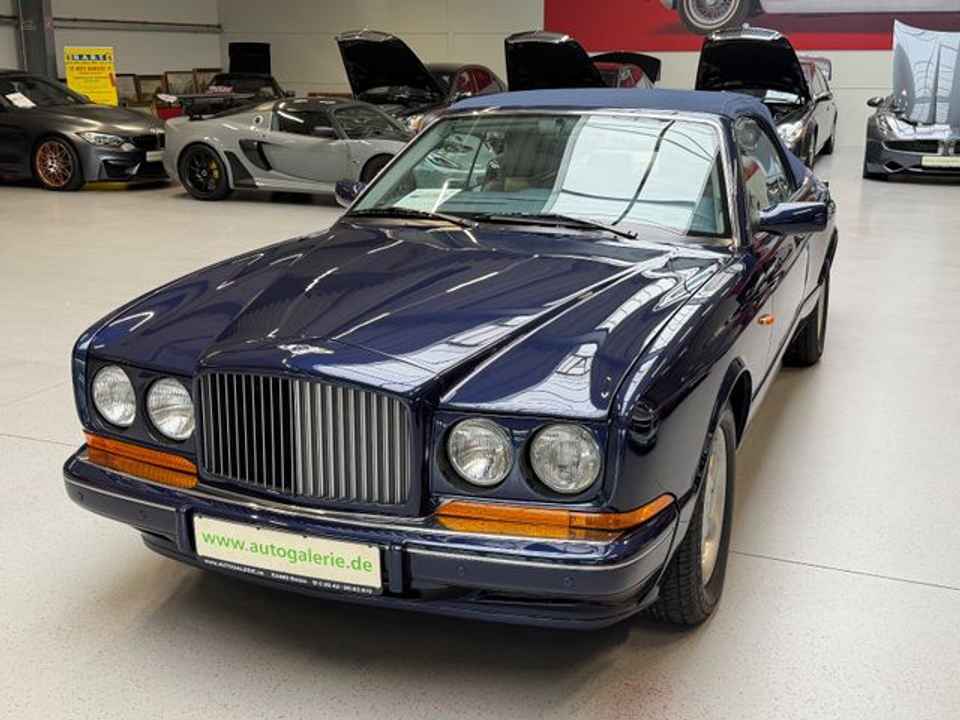 Bentley Azure Cabrio 6.75L V8 carnet d'entretien