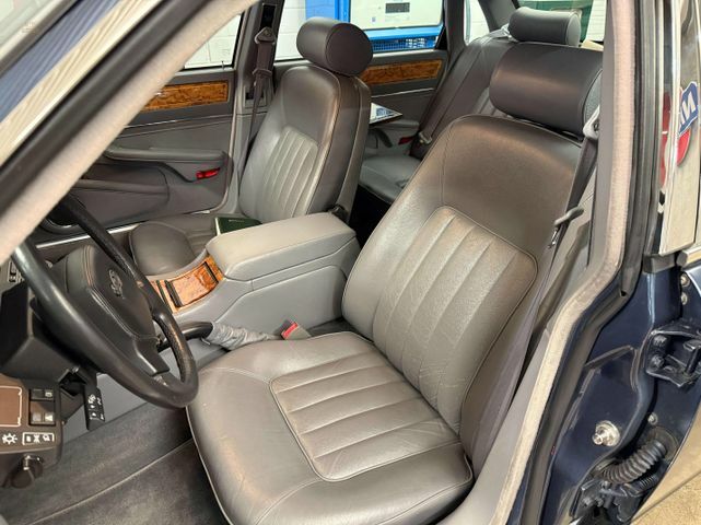 Thumbnail von Jaguar XJ40 4.0 2. ruka