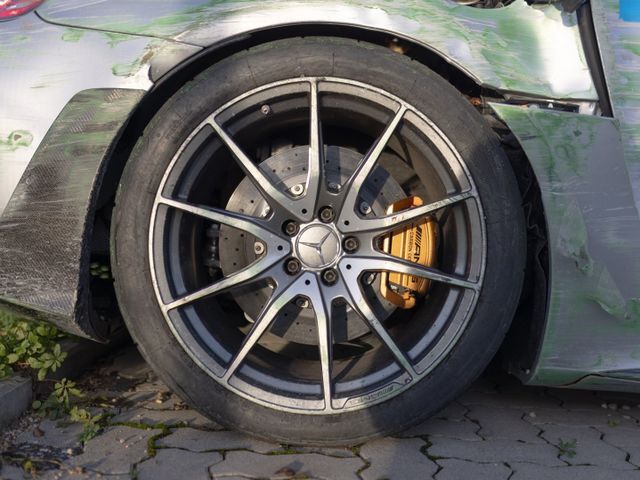 Thumbnail von Mercedes-Benz AMG GT R Coupé mit Tikt Umbau! beschädigt!