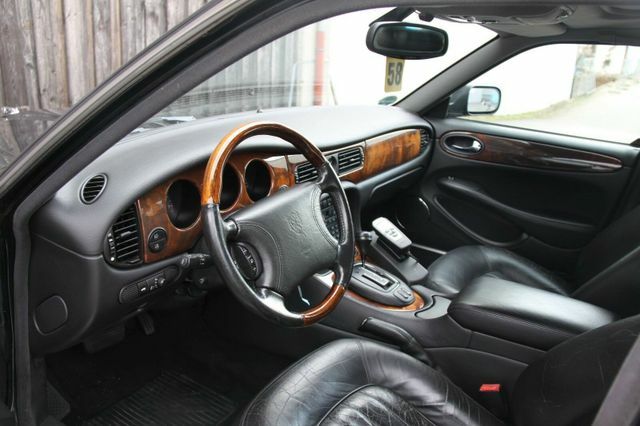 Thumbnail von ジャガーXJ 3.2エグゼクティブ 3年保証