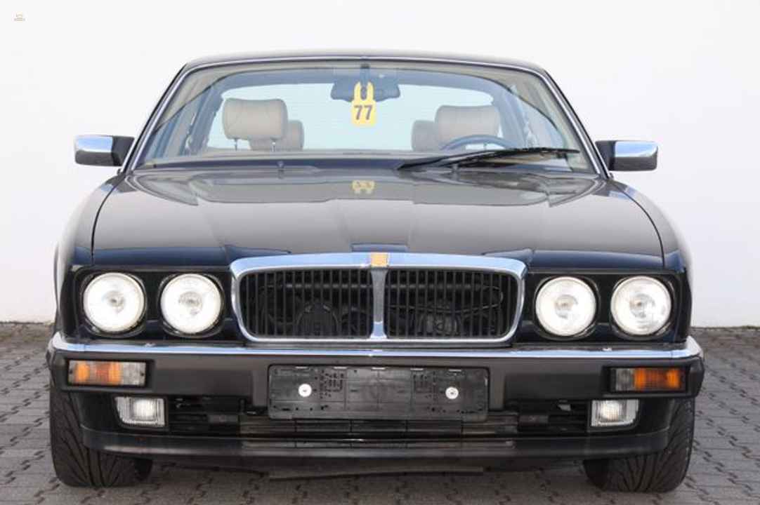 Jaguar XJ12 avec 3 ans de garantie, immatriculation H