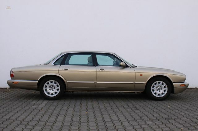 Thumbnail von Jaguar XJ 4.0 Executive 3 Yıl Garanti