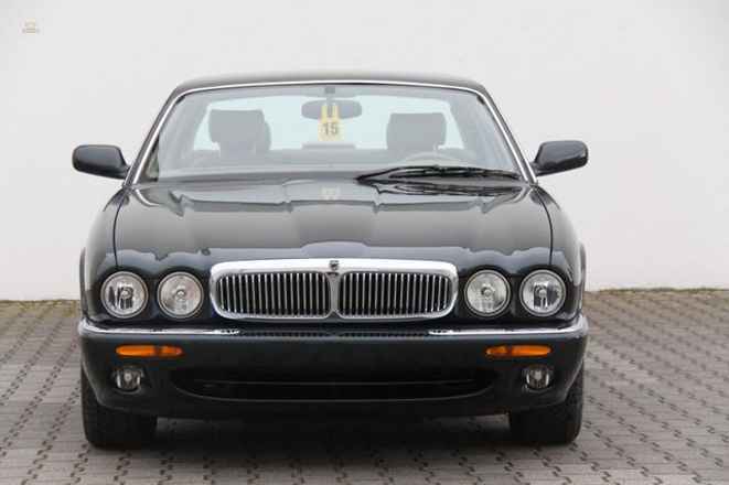 Jaguar XJ 4.0 Sovereign 3 roky záruka