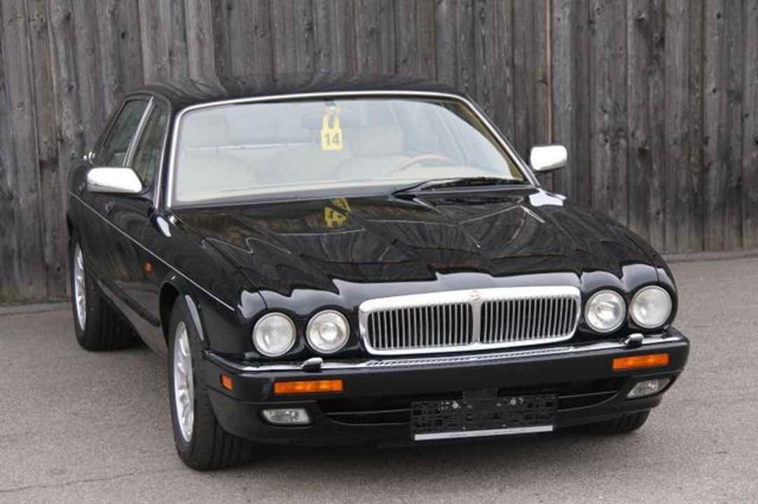 Jaguar Daimler Double Six 3 ans de garantie