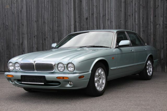 Jaguar XJ 4.0 Sovereign 3 Jahre Garantie