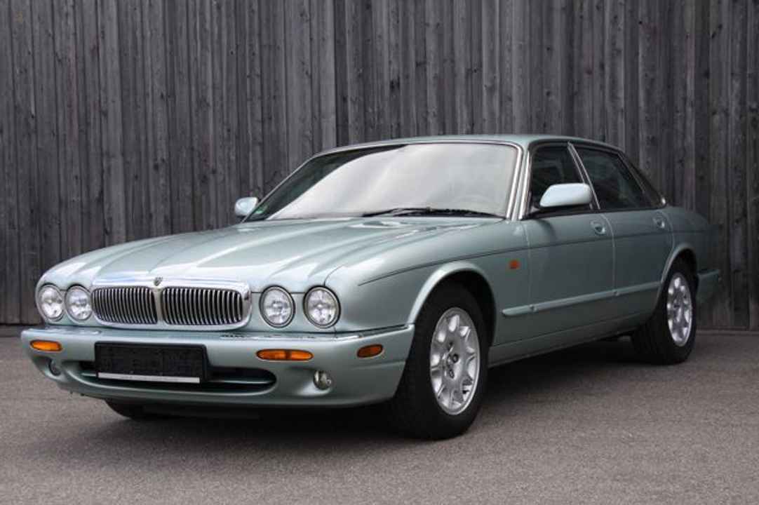Jaguar XJ 4.0 Sovereign 3 ans de garantie