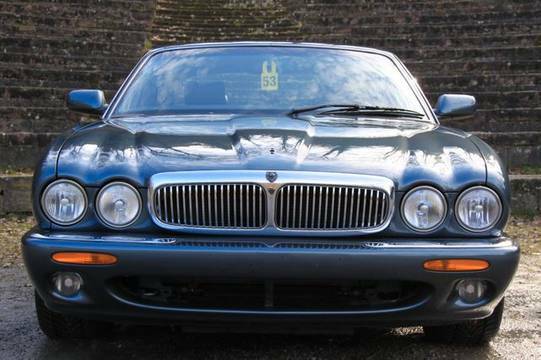 Jaguar Top gepflegter XJR mit Chrome 3 Jahre Garantie