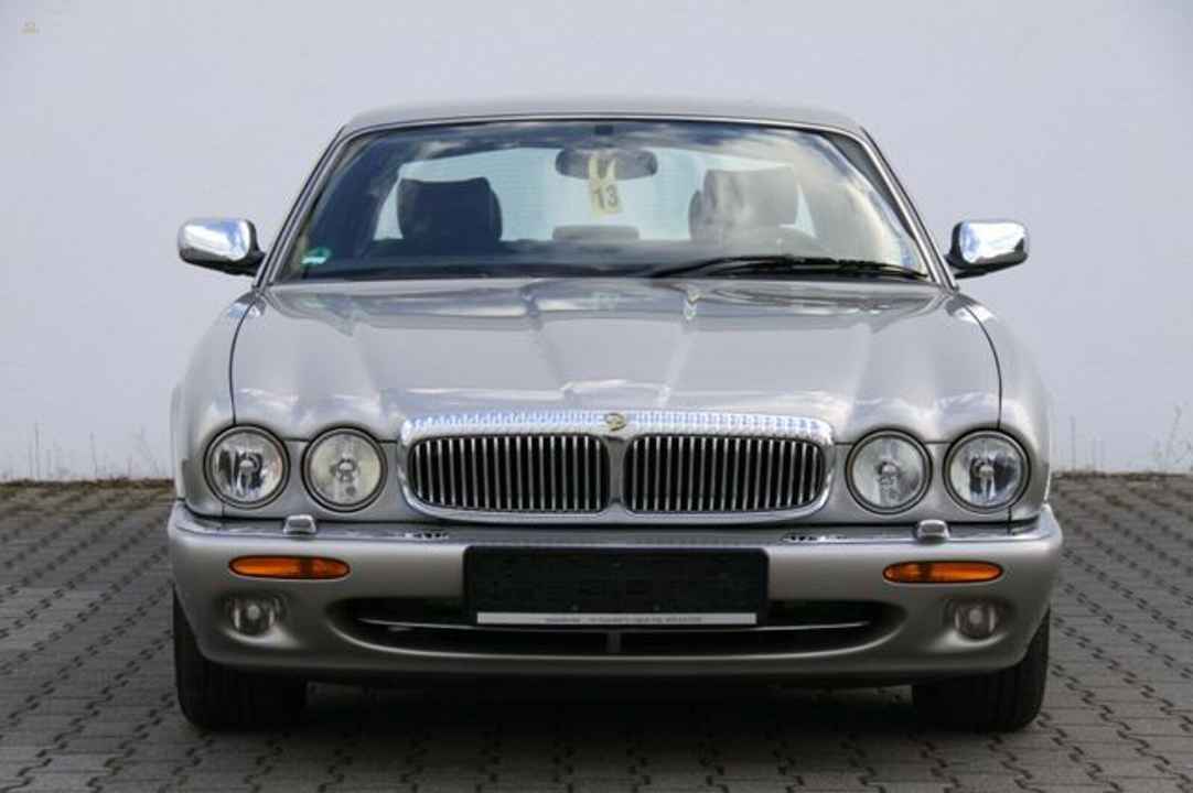 Jaguar Daimler V8 version longue Garantie 3 ans