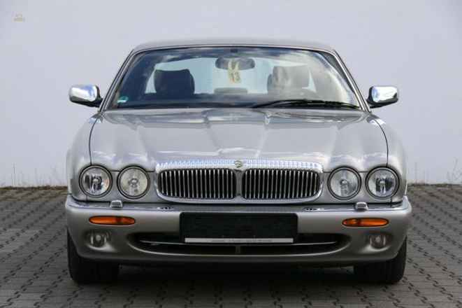 Jaguar Daimler V8 versione lunga 3 anni di garanzia