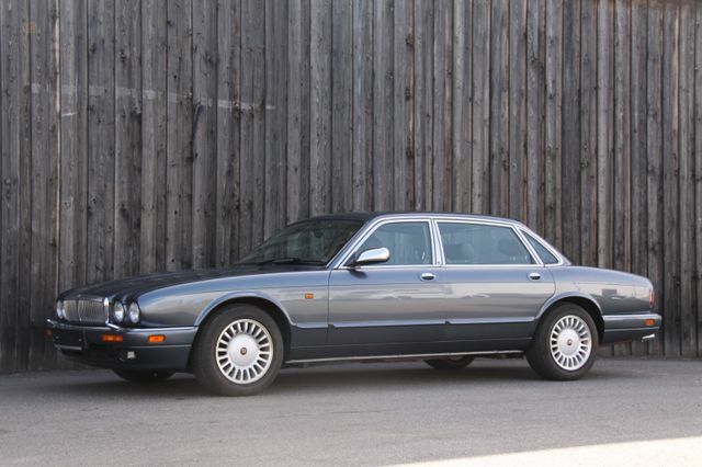 Thumbnail von Jaguar Daimler Double Six Majestic 3 года гарантии