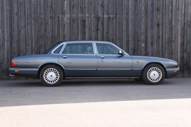 Thumbnail von Jaguar Daimler Double Six Majestic 3 года гарантии