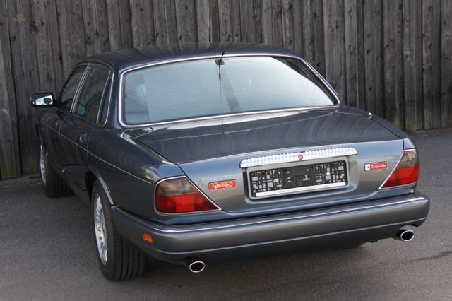 Thumbnail von Jaguar Daimler Double Six Majestic 3 года гарантии