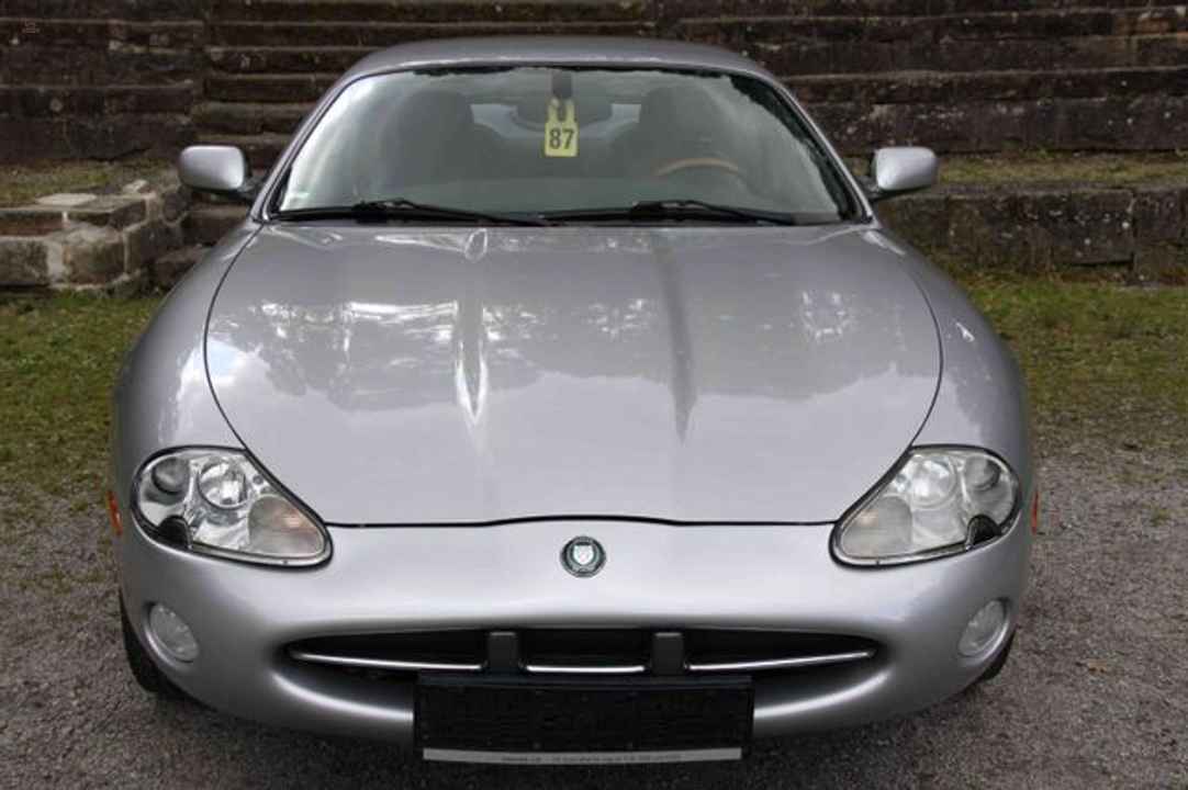 Jaguar XK8 Coupé 3 ans de garantie