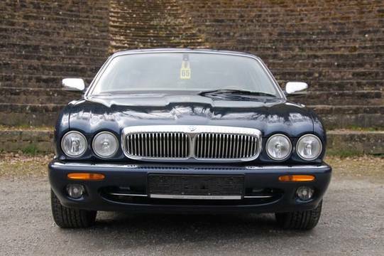 Jaguar Daimler Super V8 Langversion  3 Jahre Garantie