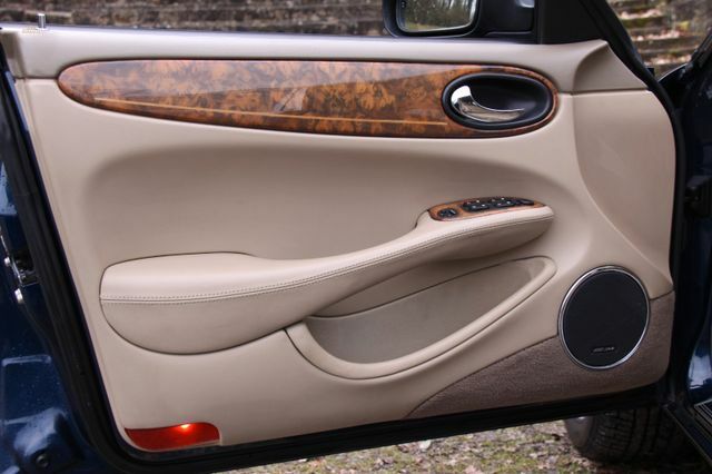 Thumbnail von Jaguar Daimler Super V8 Long Version 3 Years Warranty